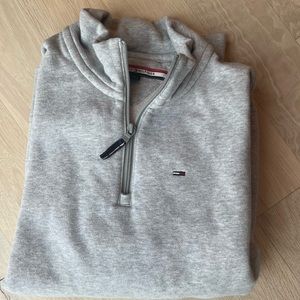 TOMMY HILFIGER Men’s Quarter Zip Pullover